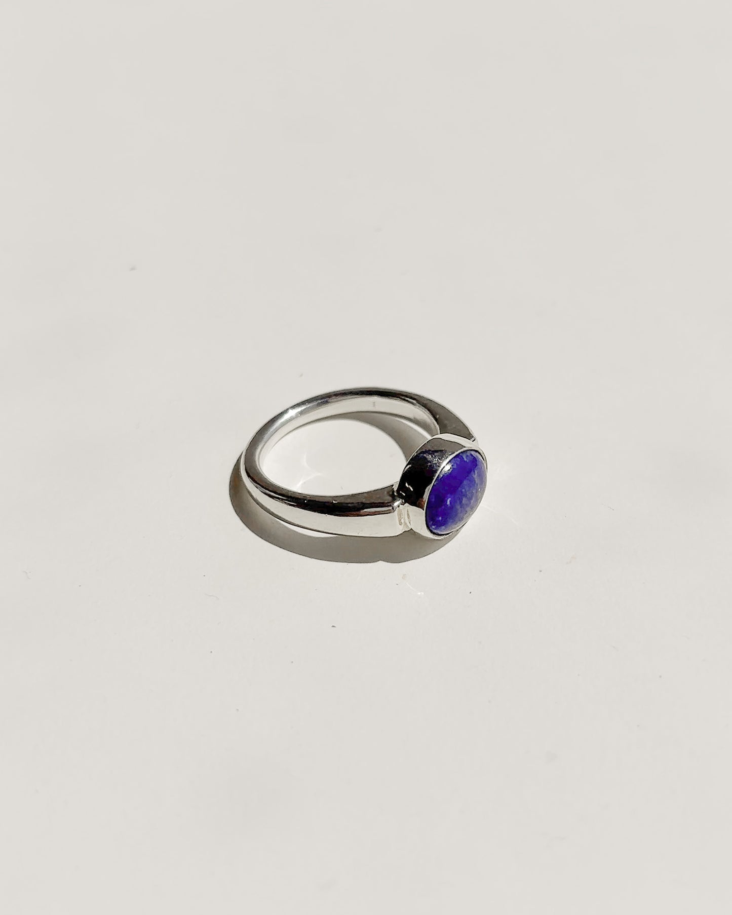 Revozze Joyería · Anillo de plata 925 con lapislázuli hecho a mano 